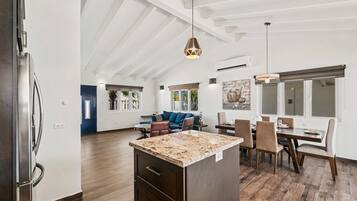 House (4 Bedrooms) | Property amenity