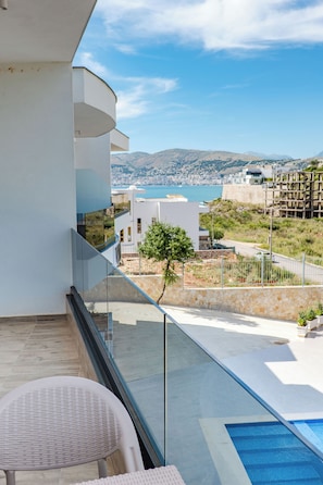 Chambre Triple | Balcon
