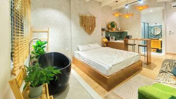 Deluxe Studio, 1 King Bed, Balcony, City View | Exterior