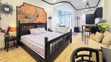 Classic Studio, Balcony, City View | Desk, free WiFi