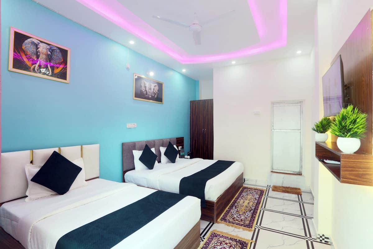 Deluxe Triple Room, Balcony, City View