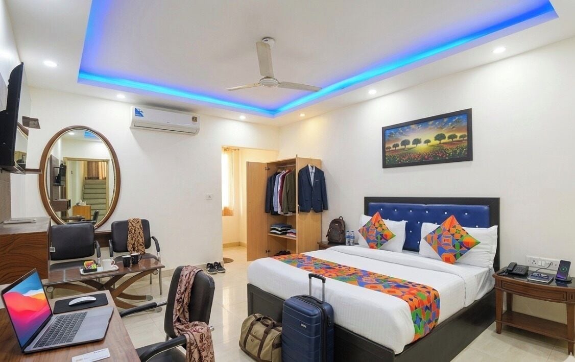 Deluxe Double Room | In-room safe, desk, laptop workspace, blackout drapes