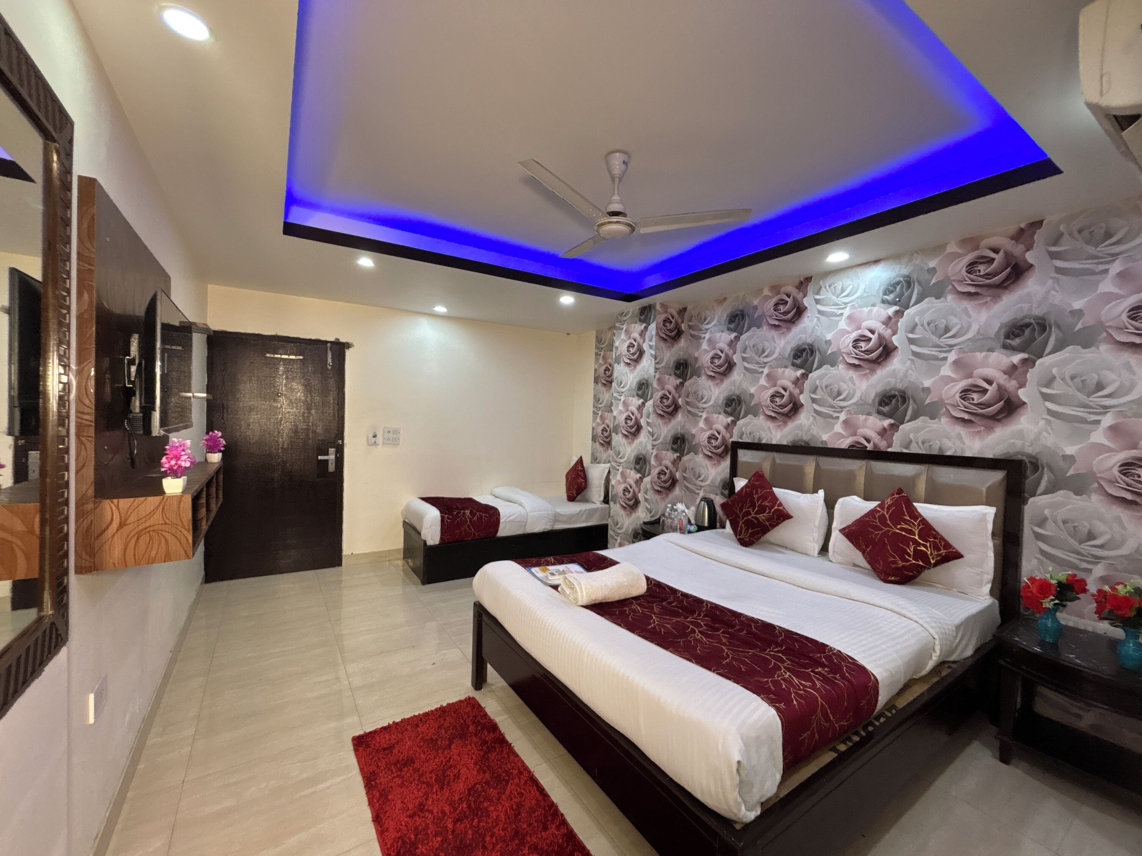In-room safe, desk, laptop workspace, blackout drapes