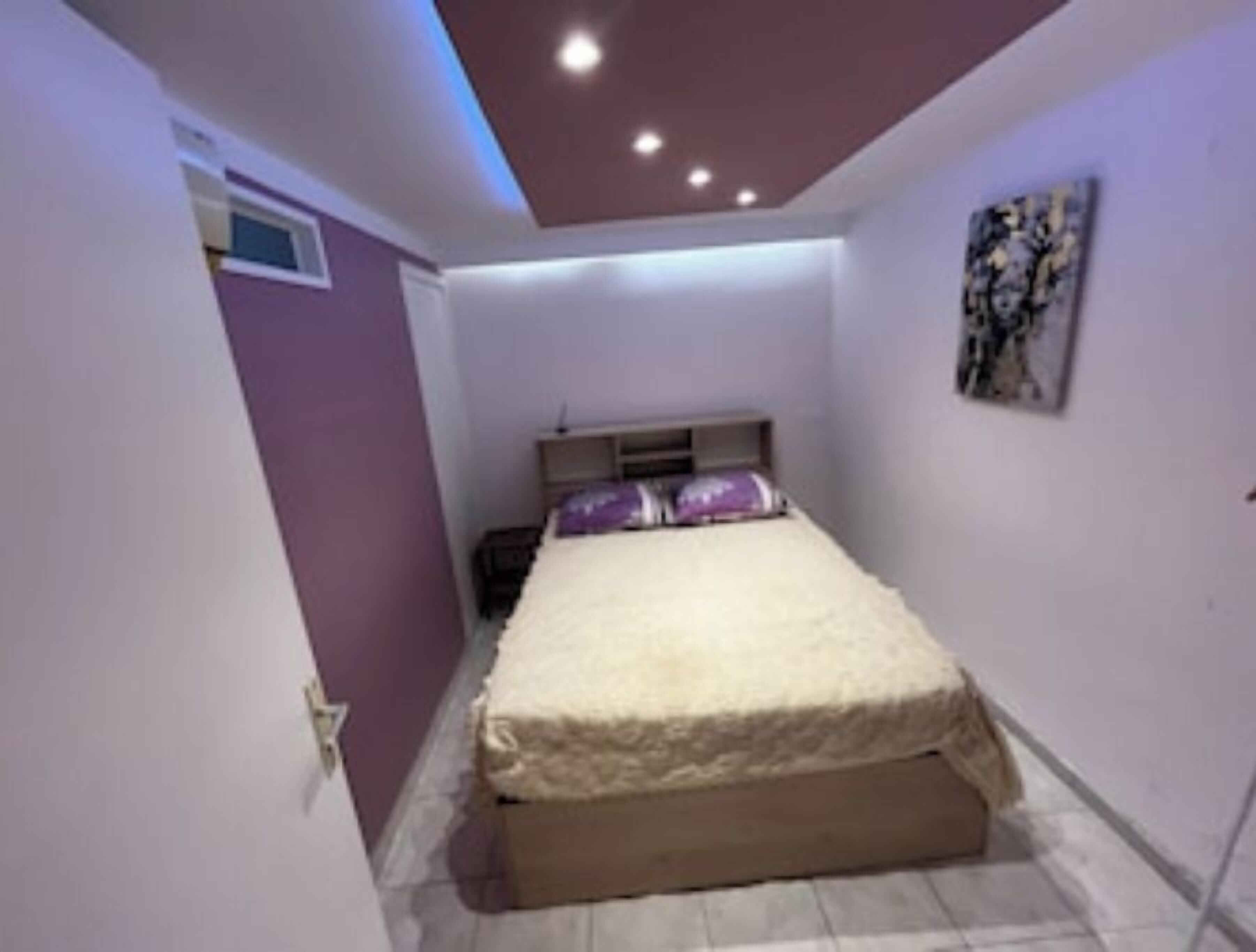 1 bedroom, free WiFi, bed sheets