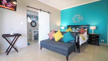 Ropa de cama de alta calidad, wifi gratis y decoración personalizada