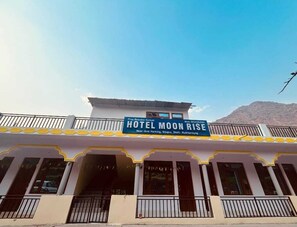 Perhehuone | Ulkopuoli