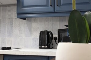 Interior - Cozy 3BR Flat | Sleeps 6 | Wi-Fi | Woodside (Glasgow)