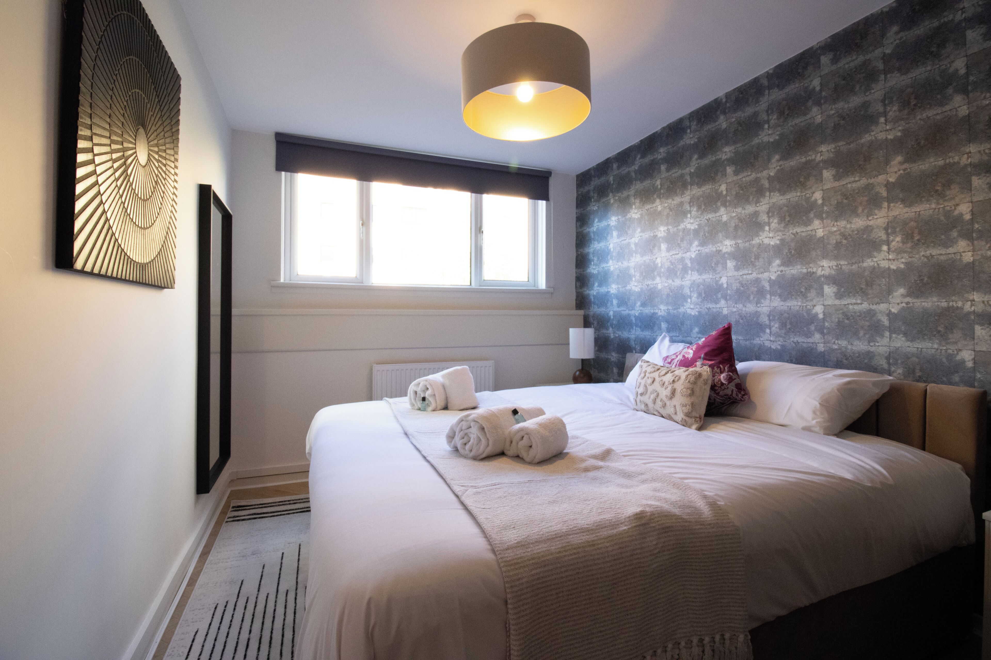 3 bedrooms, desk, iron/ironing board, free WiFi