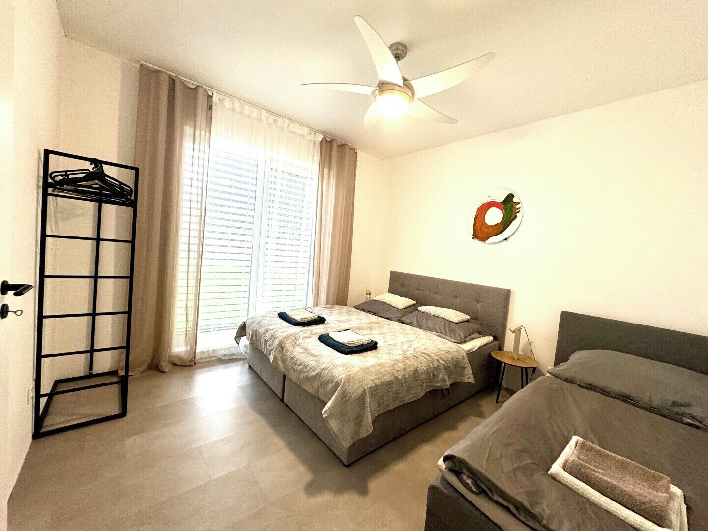 3 bedrooms, WiFi, bed sheets
