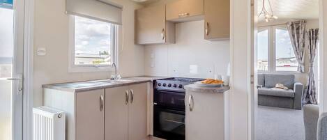Fridge, oven, stovetop, toaster