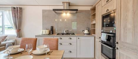 Fridge, oven, stovetop, toaster
