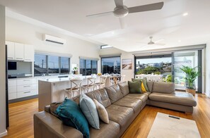Smart TV - Modern Coastal Retreat on Orton St (Ocean Grove)