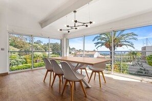 Dining - Villa 'Palmier' with Sea View, Wi-Fi and Air Conditioning (Roquebrune-sur-Argens)