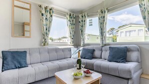 TV - Bronze Caravan with parking (Kidwelly, Carmarthenshire)