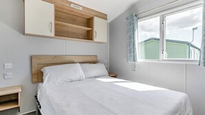 2 bedrooms - Bronze Caravan with parking P (Kidwelly, Carmarthenshire)