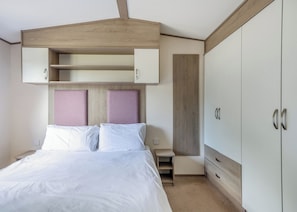 2 bedrooms - Gold Caravan with parking 6 P (Kidwelly, Carmarthenshire)
