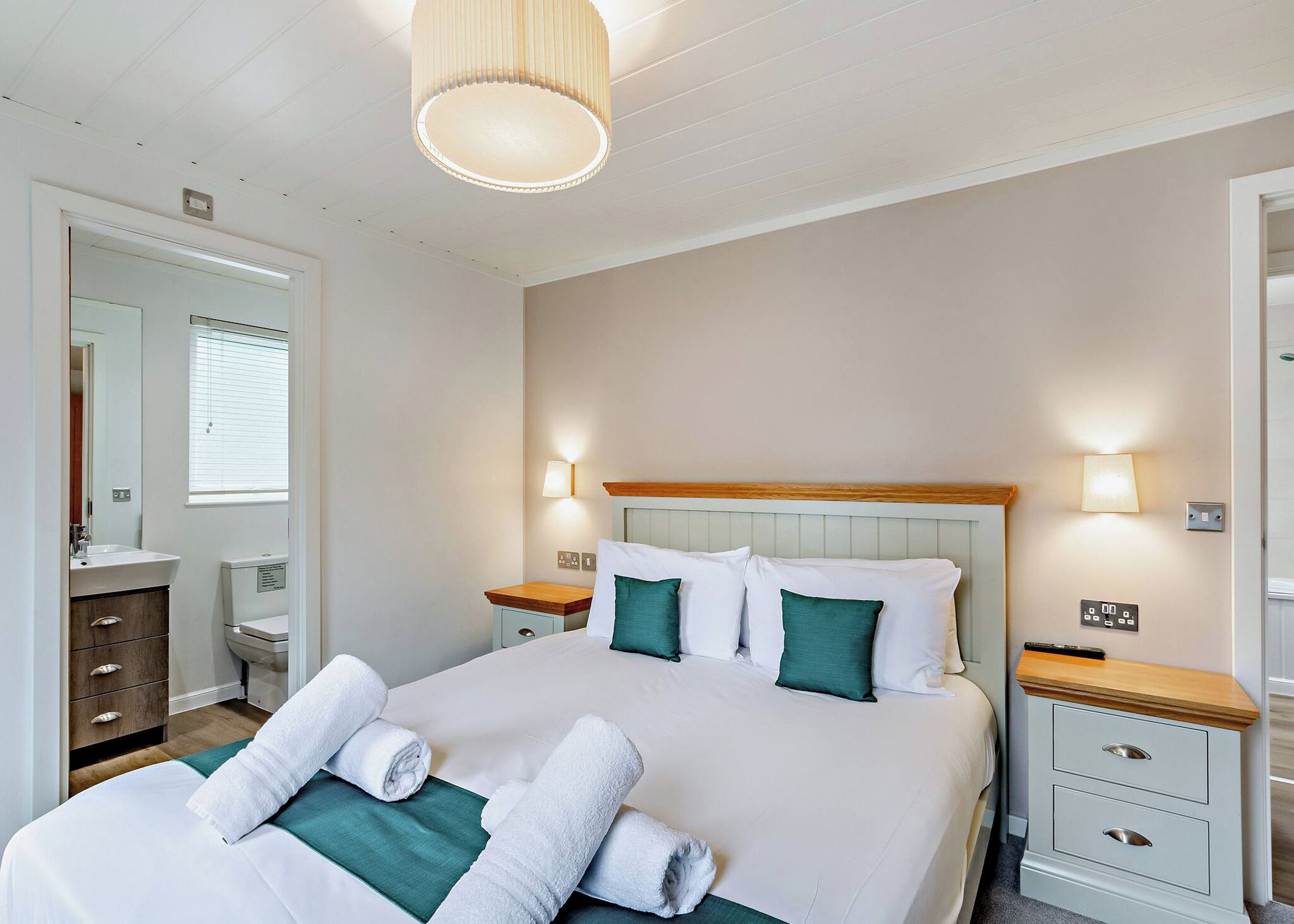 2 bedrooms