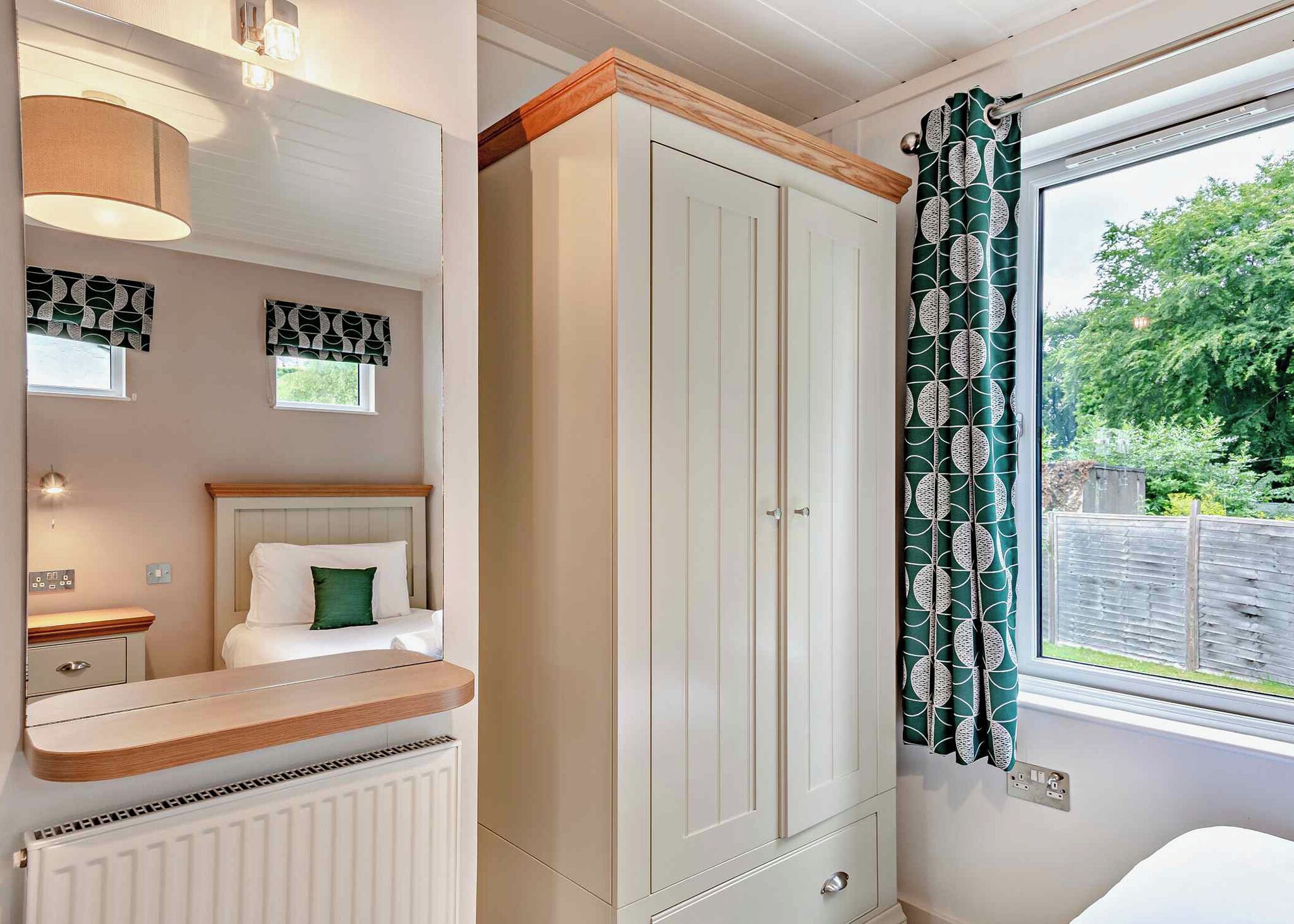2 bedrooms