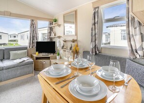 Living area - This is the perfect budget-friendly accommodation. (Burgh Castle, Great Yarmouth)