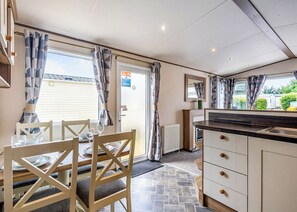 Dining - Gold 2, Slps 6, decking (Burgh Castle, Great Yarmouth)