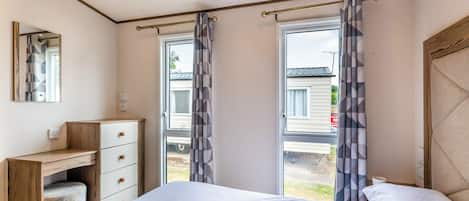 2 bedrooms