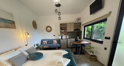 Cavos Luxury Apartment & Studio