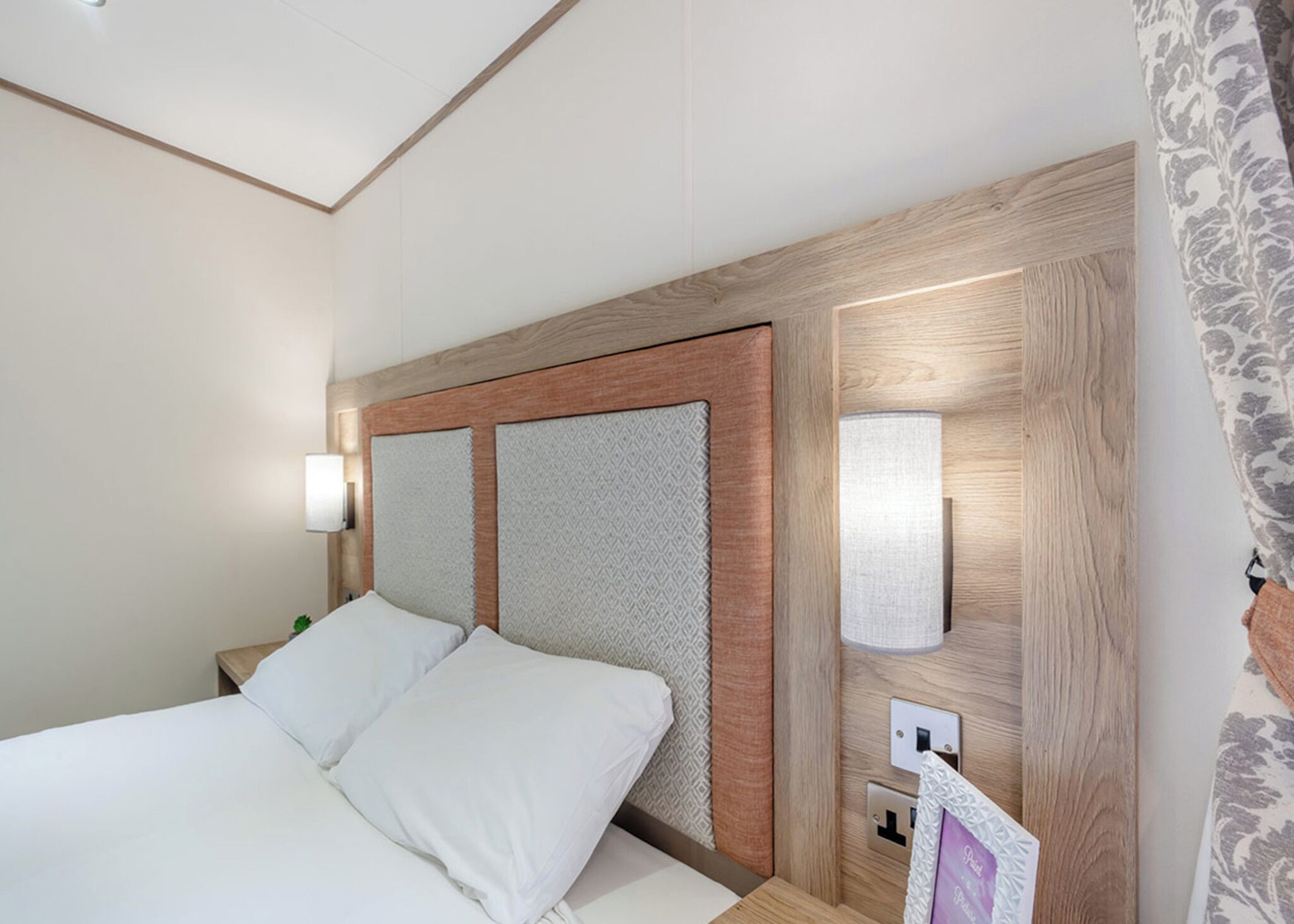 2 bedrooms