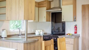 Geladeira, fogão, cooktop, torradeira
