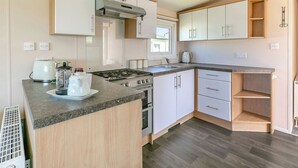 Refrigerador, horno, placa de cocina, tostadora
