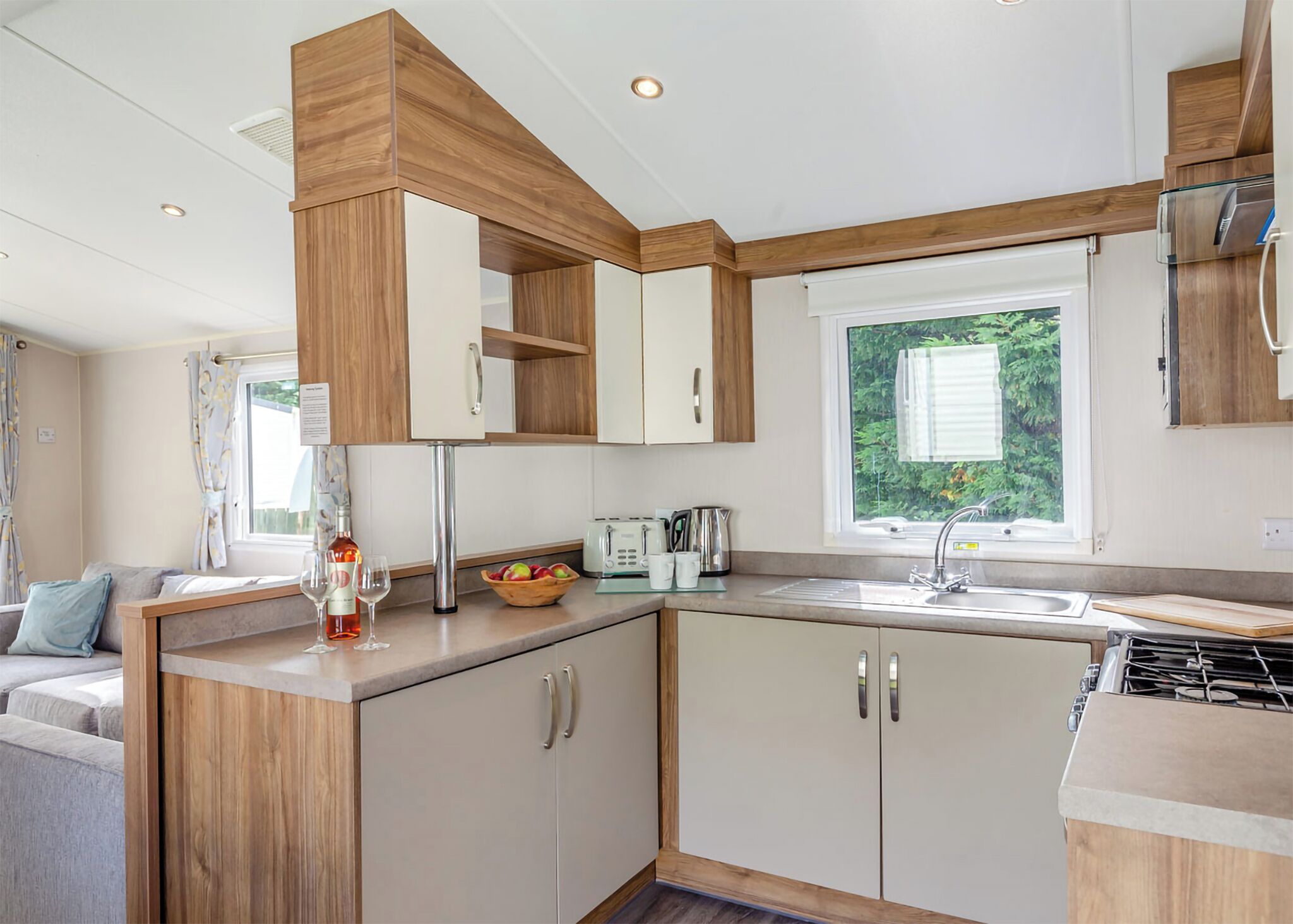 Fridge, oven, stovetop, toaster