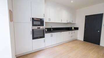 Basic Apartment | Private kitchen