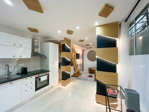 Interior - UrbanFlat 226 - Appartement pour 6  au Centre de paris (Paris)