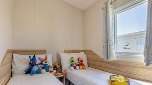 2 bedrooms - Bronze Caravan with parking & decking (Nairn, Moray Firth, Inverness)