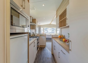 Fridge, oven, stovetop, toaster
