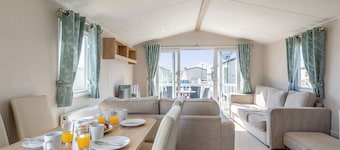 Gold Caravan with parking & decking* P