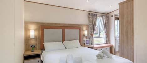 2 bedrooms