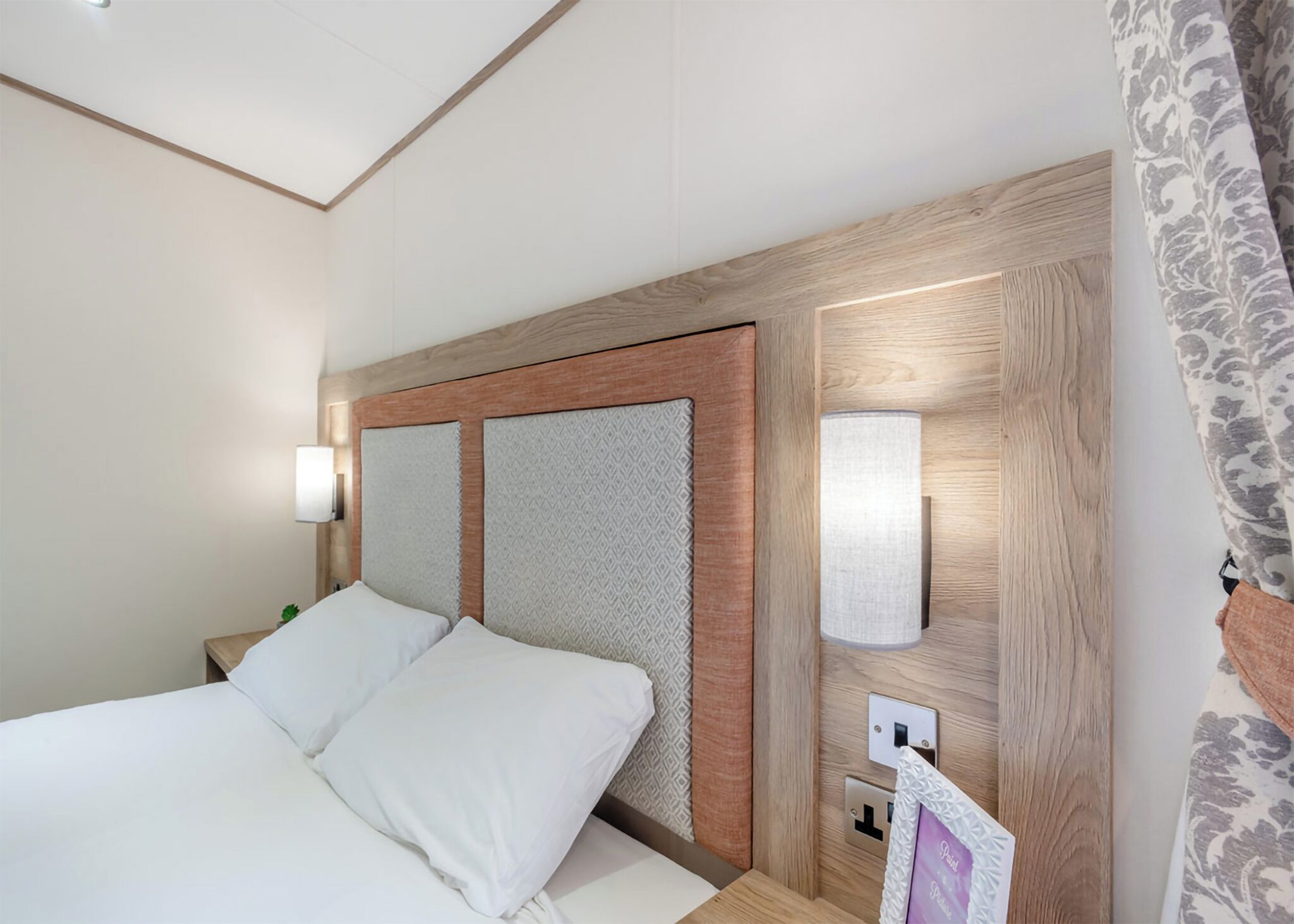 2 bedrooms