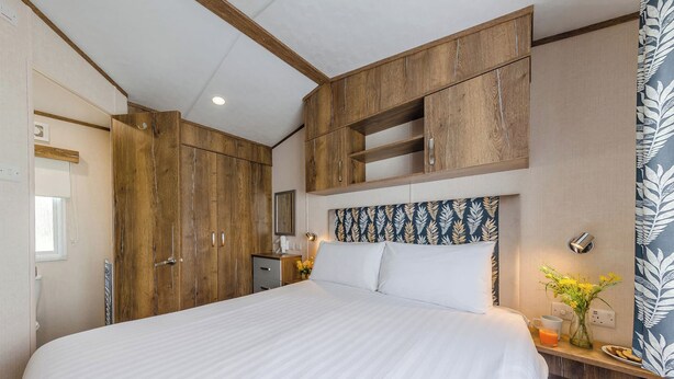 2 bedrooms - Gold Premium Caravan, parking, ensuite & decking* (Nairn, Moray Firth, Inverness)
