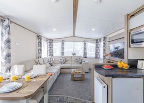 TV - Gold Premium Caravan, parking, ensuite & decking* (Nairn, Moray Firth, Inverness)