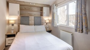 3 bedrooms - Silver Caravan with parking & decking P (Nairn, Moray Firth, Inverness)