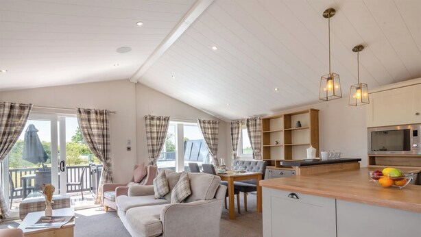 Unclassified image, 1 of 11, button - Deluxe Lodge with parking, ensuite & decking (Nairn, Moray Firth, Inverness)