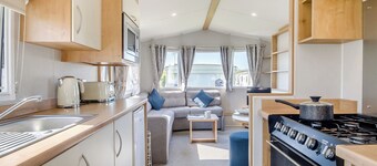 Bronze 2 Bedroom Caravan, Sleeps 6