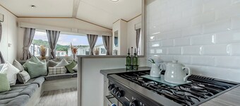 Bronze 3 Bedroom Caravan, Sleeps 8
