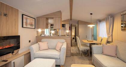Gold Premium Caravan with parking & decking