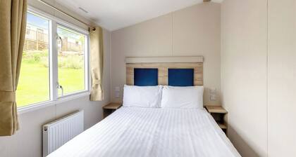 Silver Caravan with parking & decking P