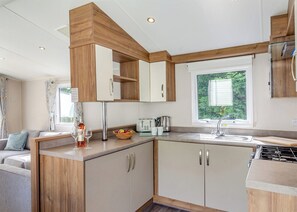 Fridge, oven, stovetop, toaster - Silver Premium 2 Bedroom Caravan, Sleeps 6 P (Walton-on-the-Naze)