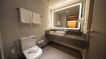 Standard Double Room, 1 Queen Bed, City View | Bathroom