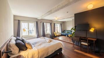 Deluxe Double Room, City View