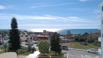 Apartment, 2 Bedrooms, Accessible, Balcony | Property grounds