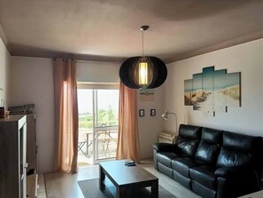 apartman, 2 hálószobával, akadálymentesített, erkély | Nappali